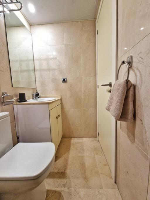 Acogedor Piso Con Terraza Y Parking! Apartment Беналмадена Екстериор снимка