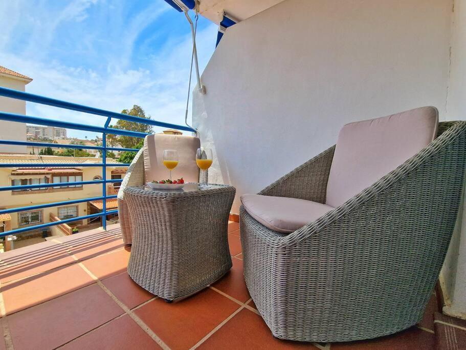 Acogedor Piso Con Terraza Y Parking! Apartment Беналмадена Екстериор снимка