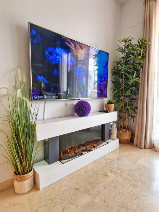Acogedor Piso Con Terraza Y Parking! Apartment Беналмадена Екстериор снимка