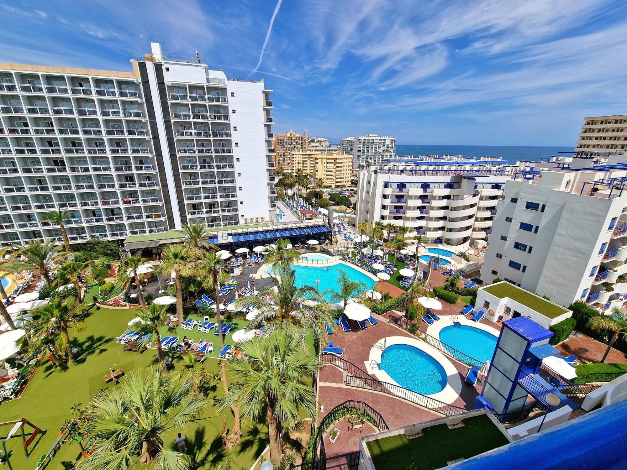 Acogedor Piso Con Terraza Y Parking! Apartment Беналмадена Екстериор снимка